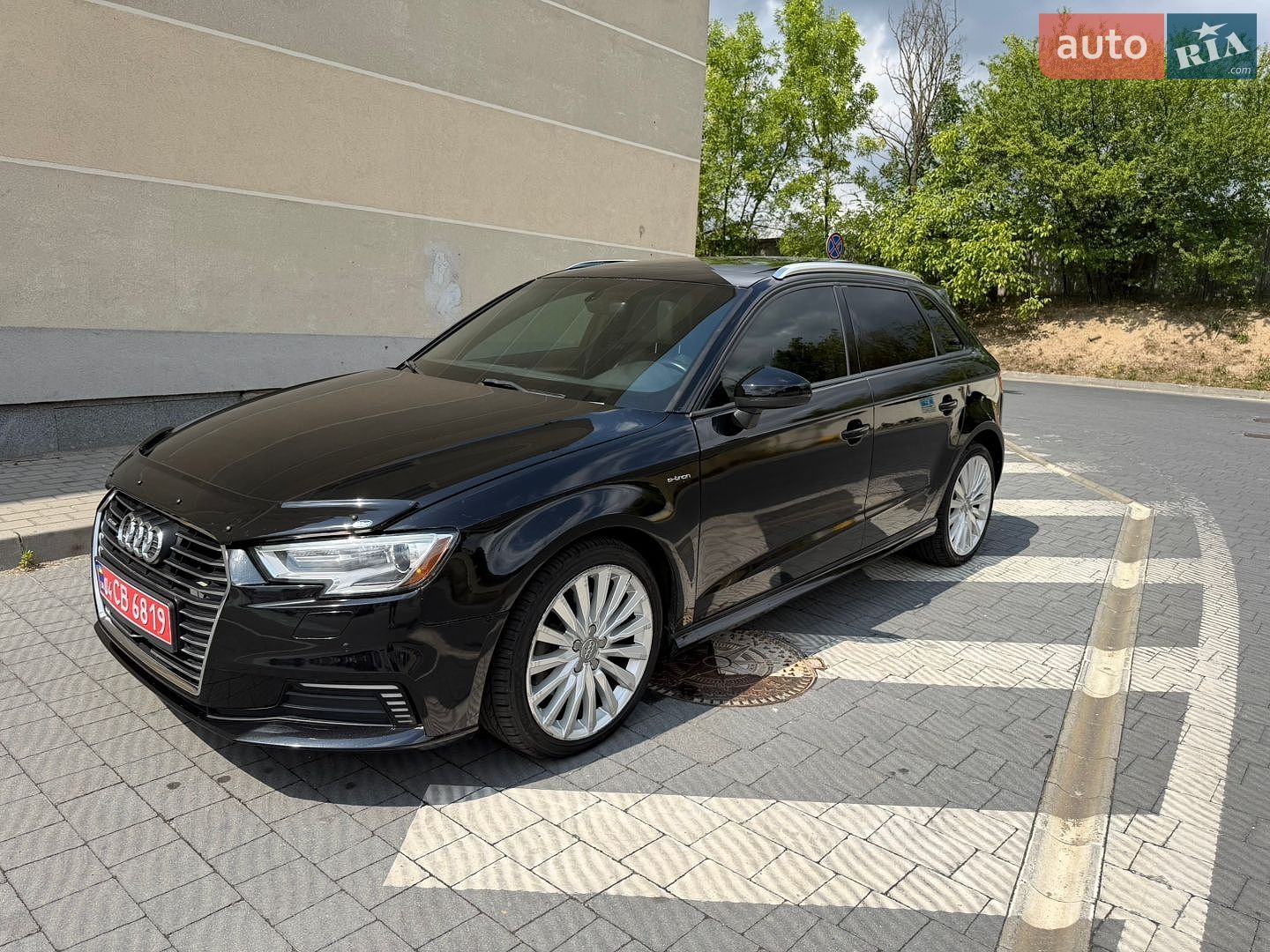 Audi A3 2017 VIN WAUUPBFF4HA080104 фото оголошення 22 з 33