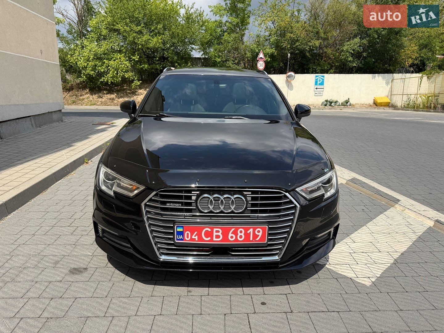 Audi A3 2017 VIN WAUUPBFF4HA080104 фото оголошення 23 з 33