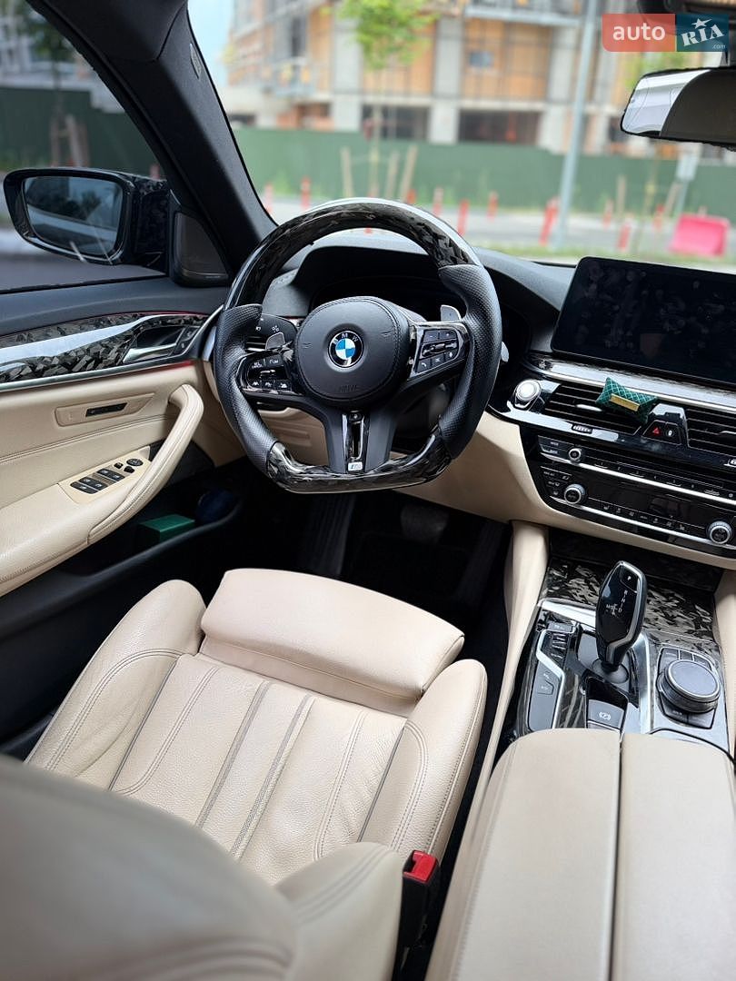 BMW 5 Series 2019 VIN WBAJE7C55KWW25433 фото оголошення 5 з 12