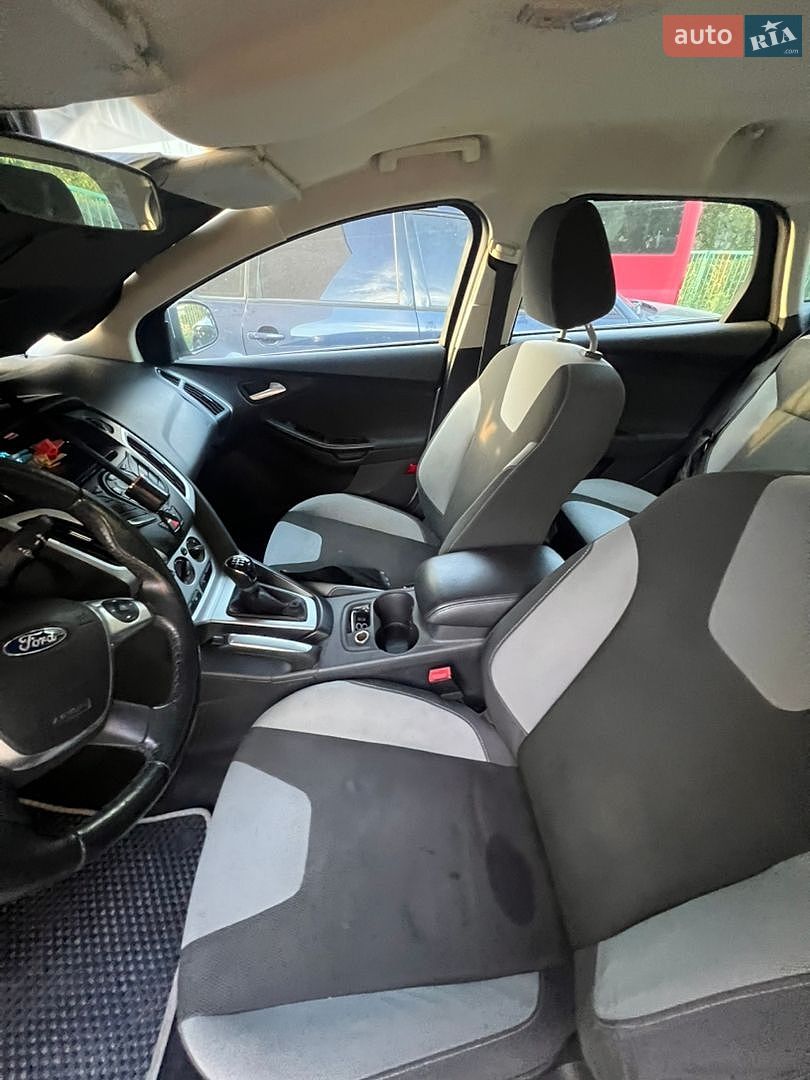 Ford Focus 2012 VIN WF0LXXGCBLCL45245 фото оголошення 10 з 13