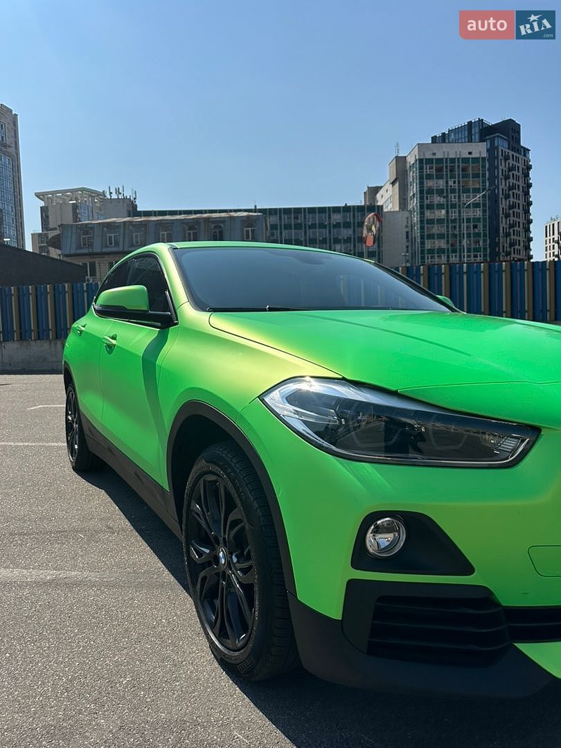 BMW X2 2018 VIN WBXYJ5C38JEF75928 фото оголошення 4 з 31