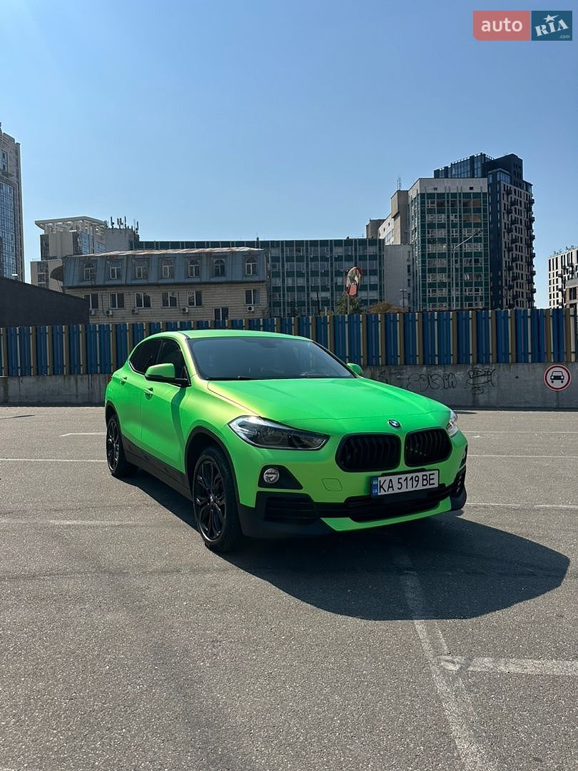 BMW X2 2018 VIN WBXYJ5C38JEF75928 фото оголошення 2 з 31