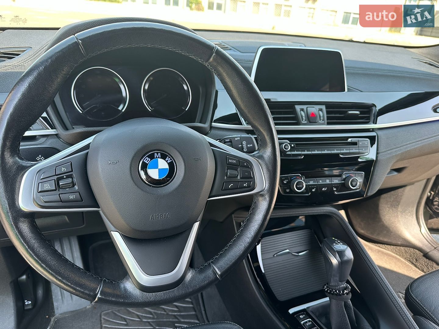 BMW X2 2018 VIN WBXYJ5C38JEF75928 фото оголошення 18 з 31