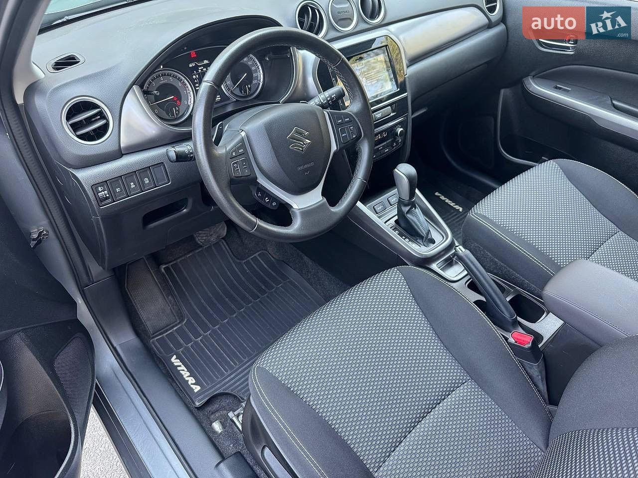 Suzuki Vitara 2019 VIN TSMLYD01S00711538 фото оголошення 13 з 35