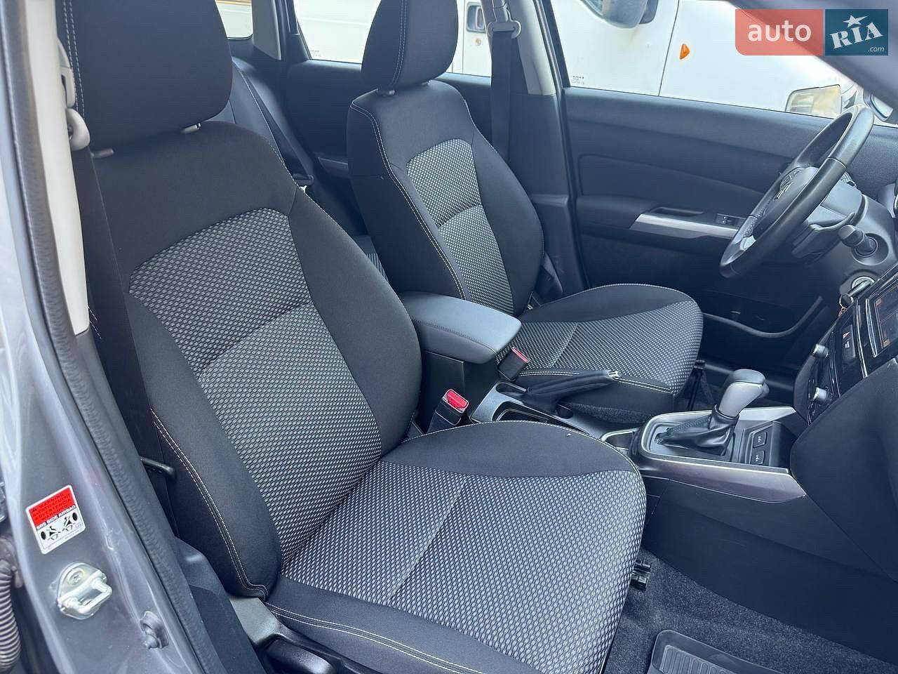 Suzuki Vitara 2019 VIN TSMLYD01S00711538 фото оголошення 26 з 35