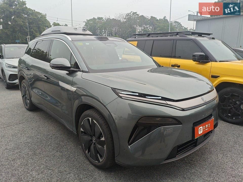 BYD Tang L 2025 VIN LGXCD4C41S0379359 фото оголошення 3 з 11