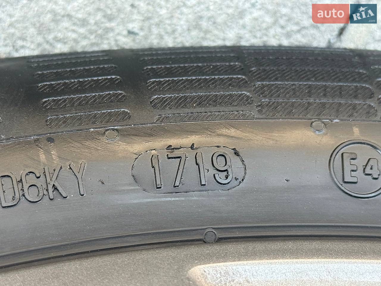 Suzuki Vitara 2019 VIN TSMLYD01S00711538 фото оголошення 32 з 35