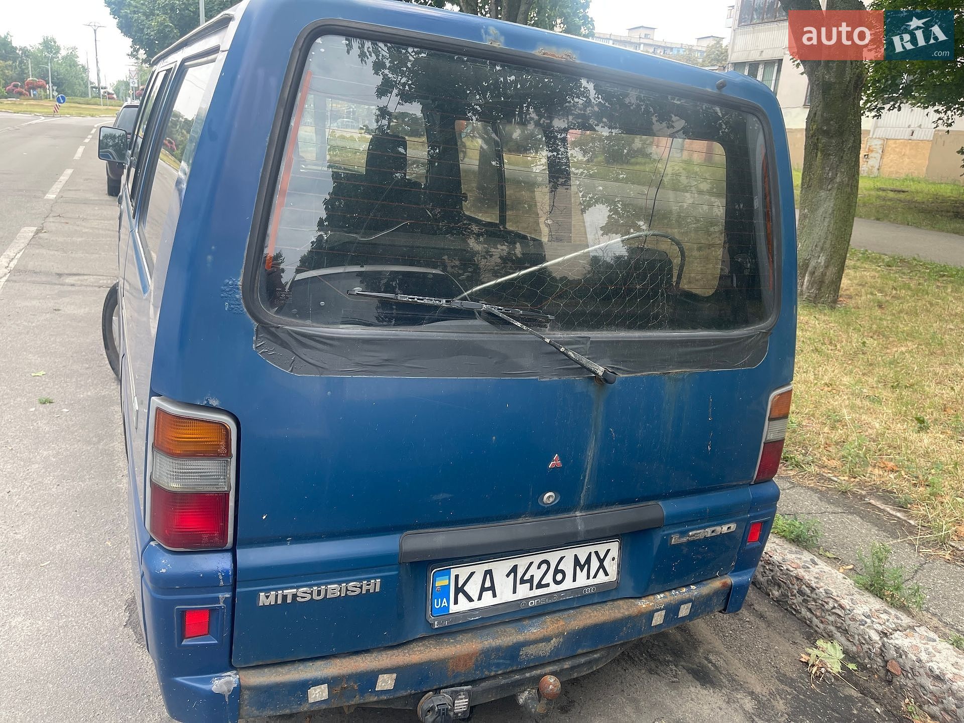 Mitsubishi L 300 1983 VIN JMBL032PVDU140930 фото оголошення 2 з 7