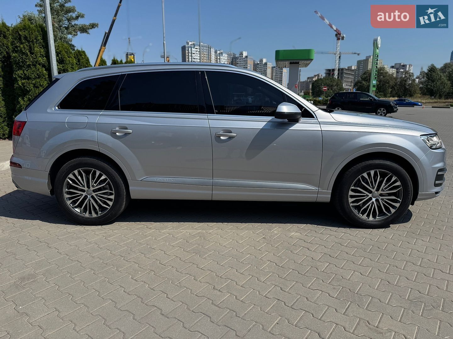 Audi Q7 2017 VIN WA1LHBF78HD045613 фото оголошення 7 з 46