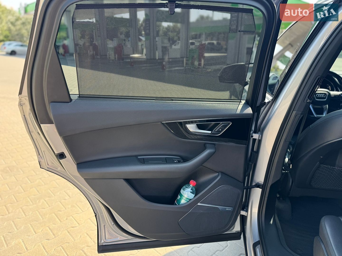 Audi Q7 2017 VIN WA1LHBF78HD045613 фото оголошення 12 з 46