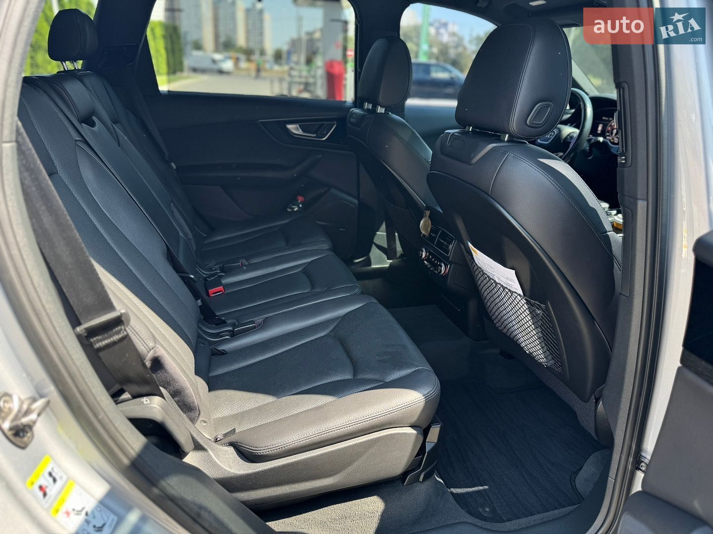Audi Q7 2017 VIN WA1LHBF78HD045613 фото оголошення 13 з 46