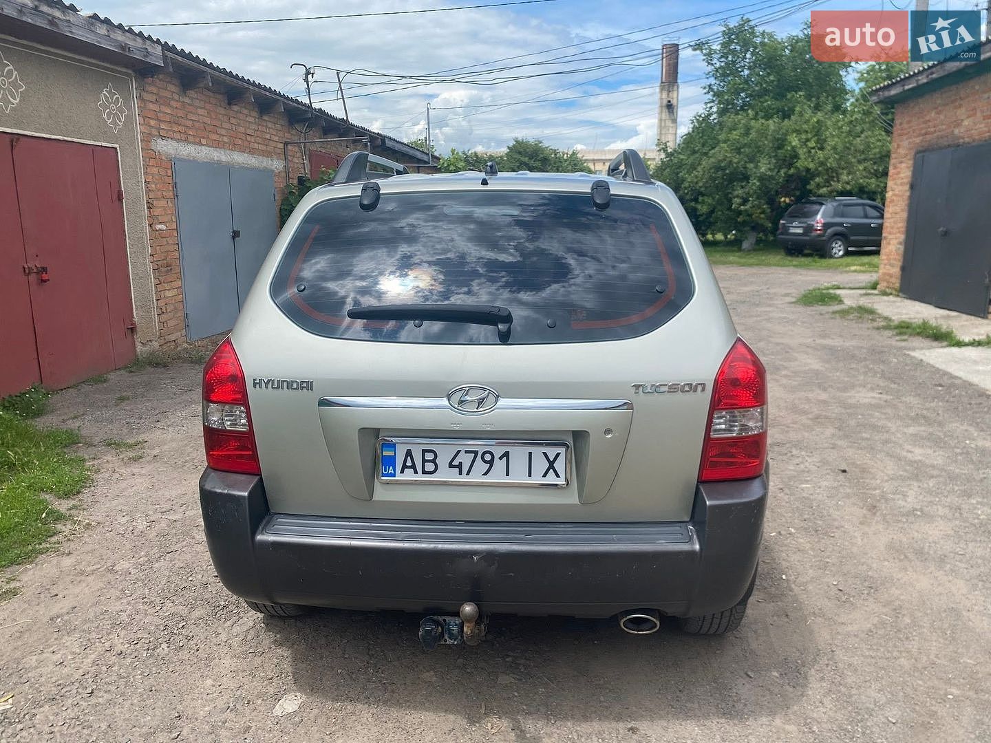 Hyundai Tucson 2005 VIN KMHJN81BP6U268100 фото оголошення 2 з 9