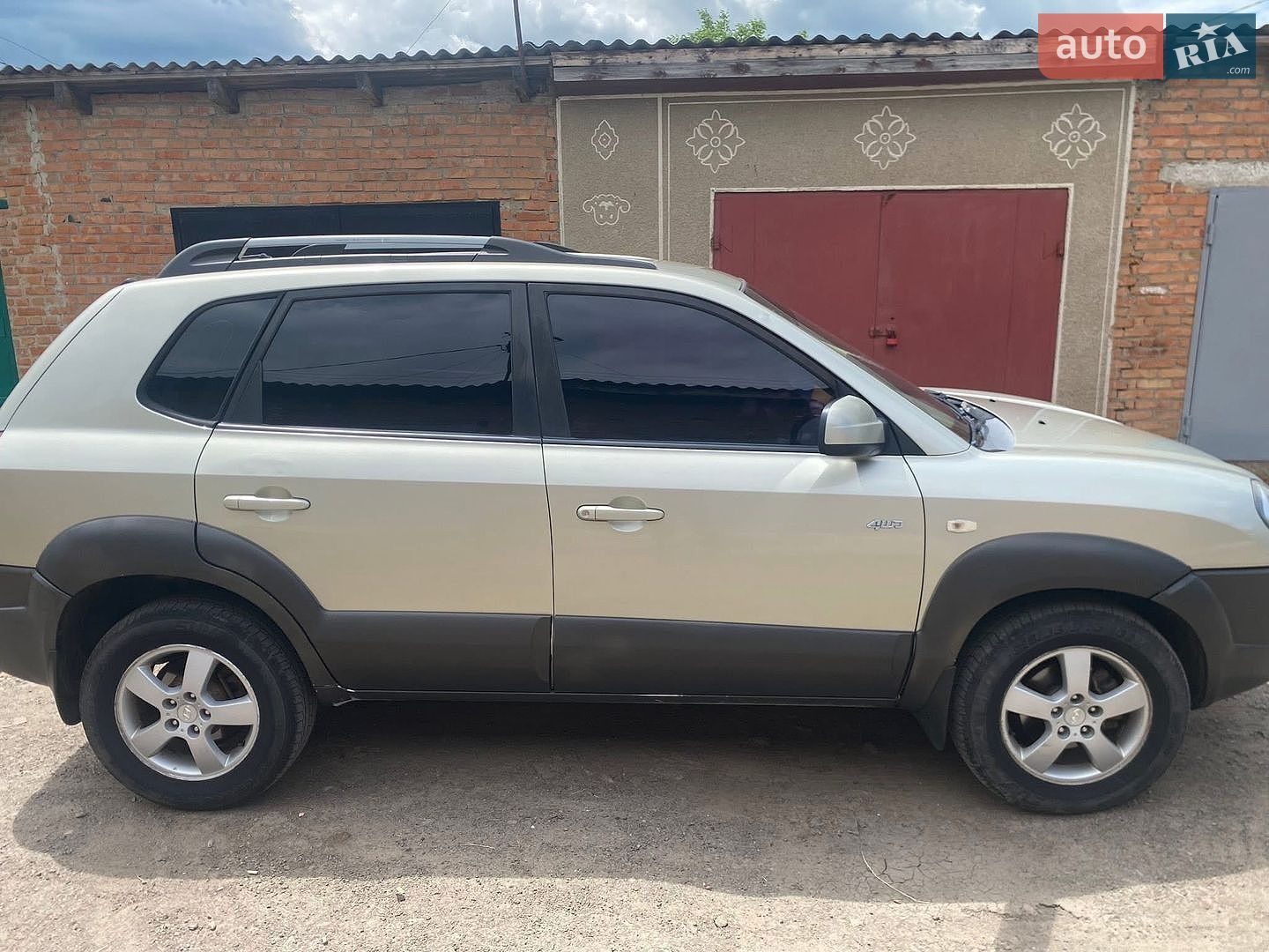 Hyundai Tucson 2005 VIN KMHJN81BP6U268100 фото оголошення 3 з 9