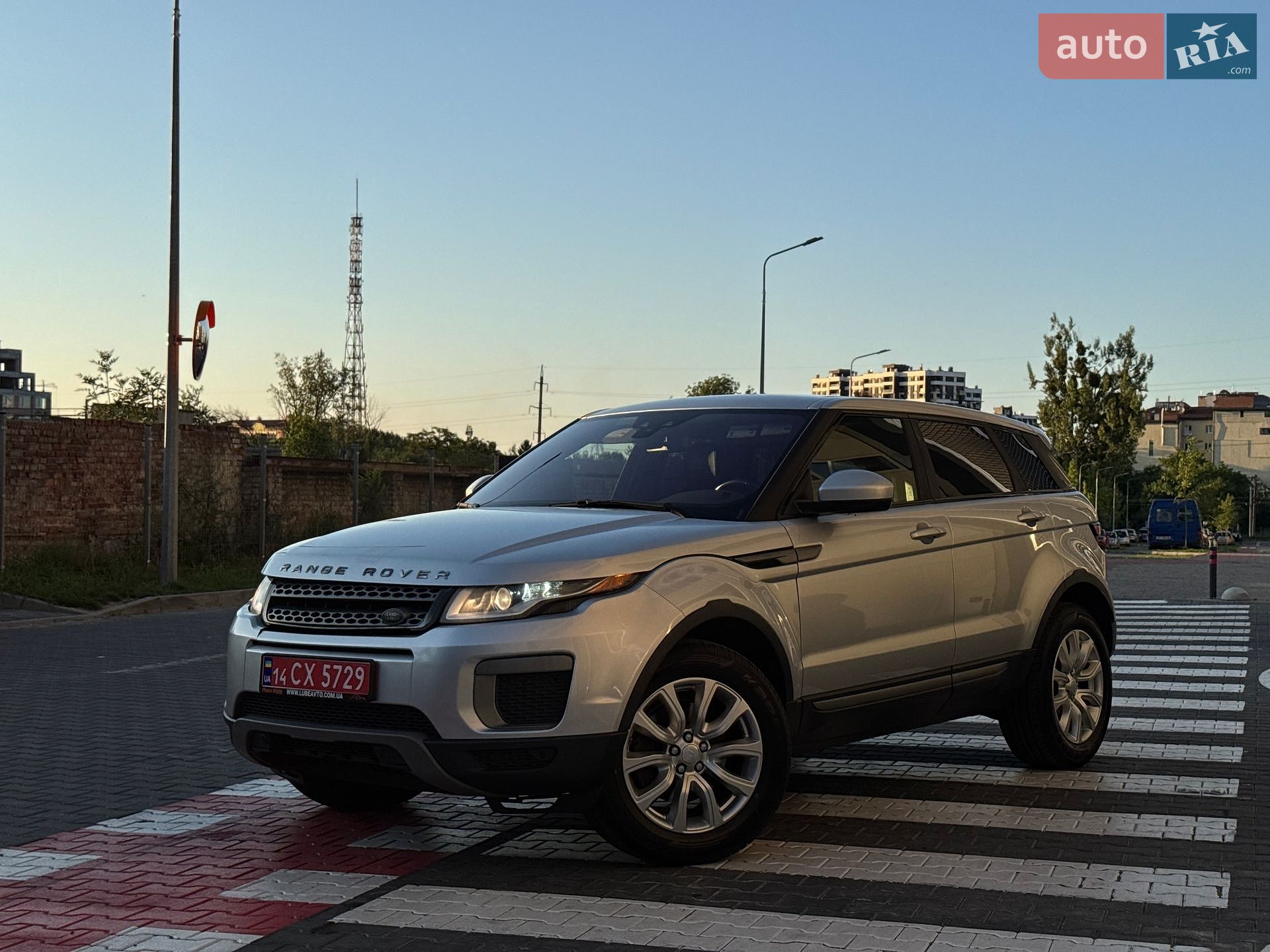 Land Rover Range Rover Evoque 2017 VIN SALVP2BG9HH217169 фото оголошення 2 з 23
