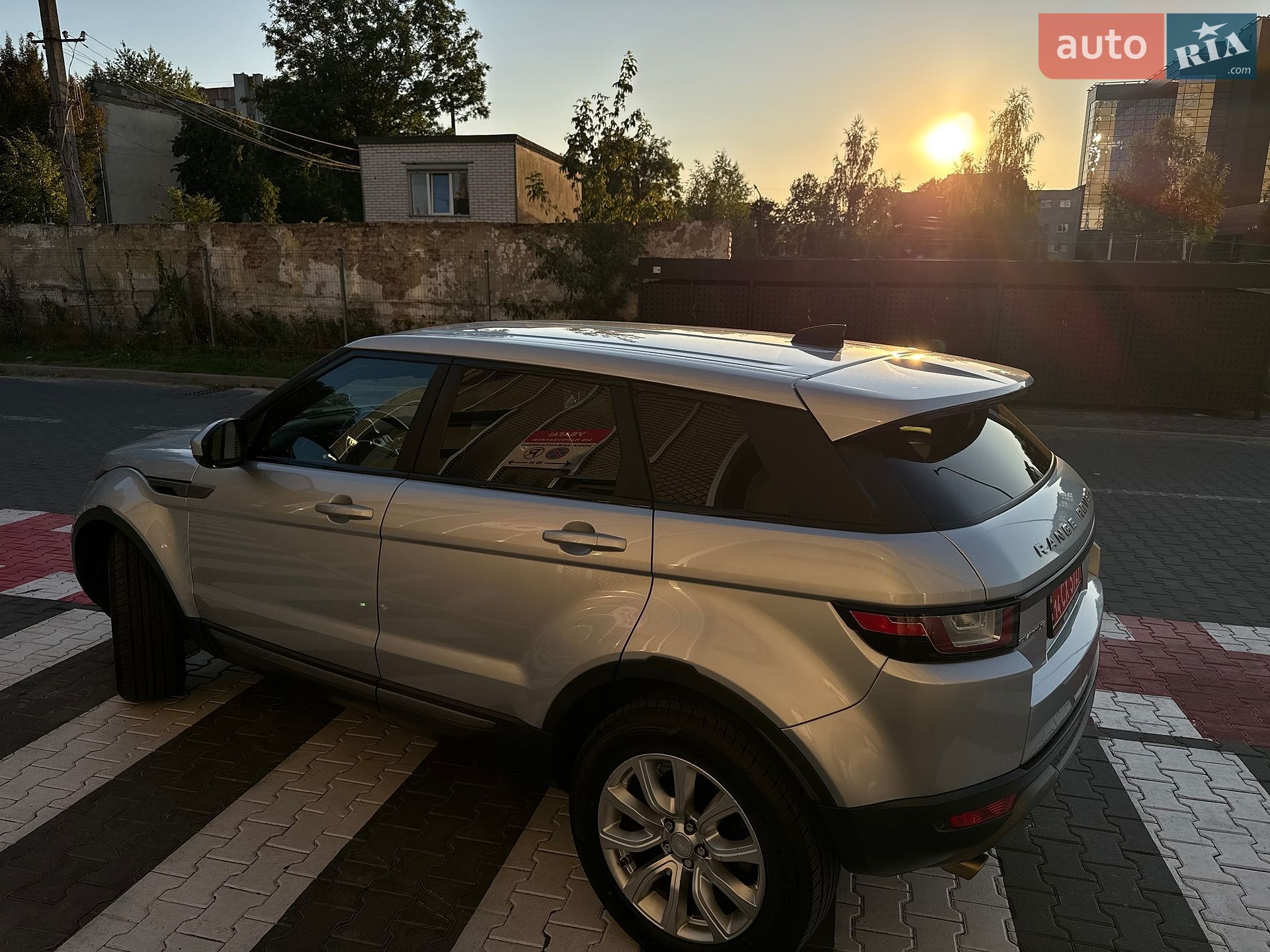 Land Rover Range Rover Evoque 2017 VIN SALVP2BG9HH217169 фото оголошення 5 з 23