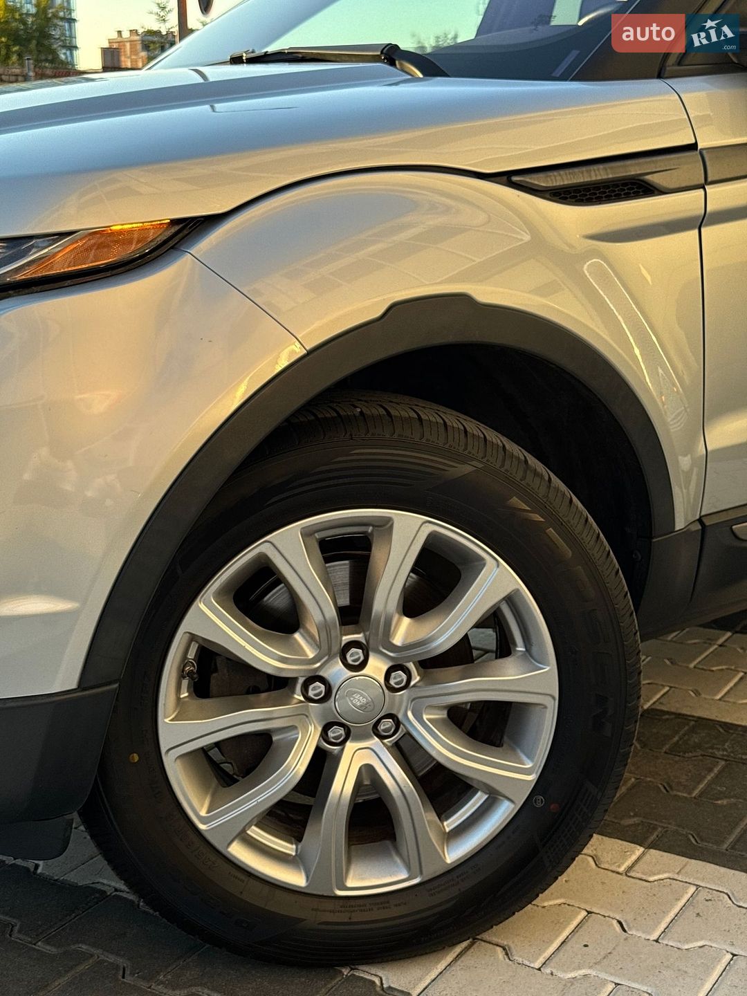 Land Rover Range Rover Evoque 2017 VIN SALVP2BG9HH217169 фото оголошення 6 з 23