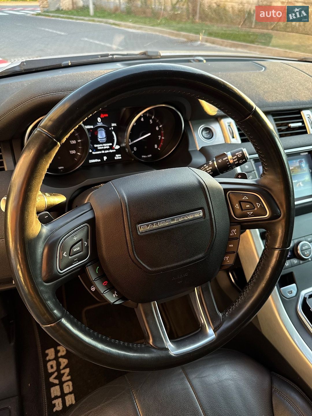 Land Rover Range Rover Evoque 2017 VIN SALVP2BG9HH217169 фото оголошення 12 з 23