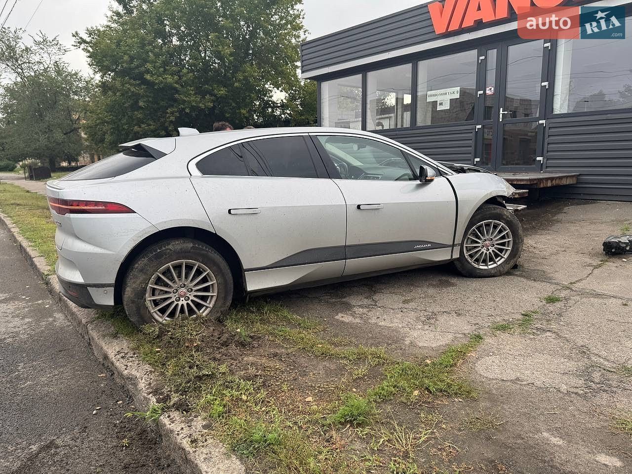 Jaguar I-Pace 2019 VIN SADHA2B13L1F83686 фото оголошення 3 з 16