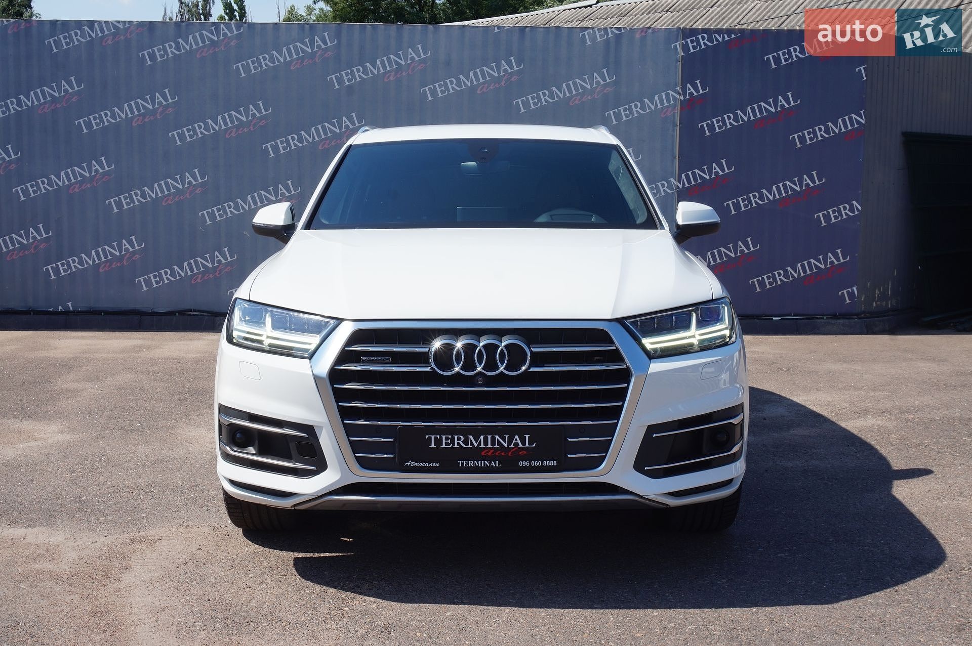 Audi Q7 2017 VIN WAUZZZ4M4JD000590 фото оголошення 2 з 87