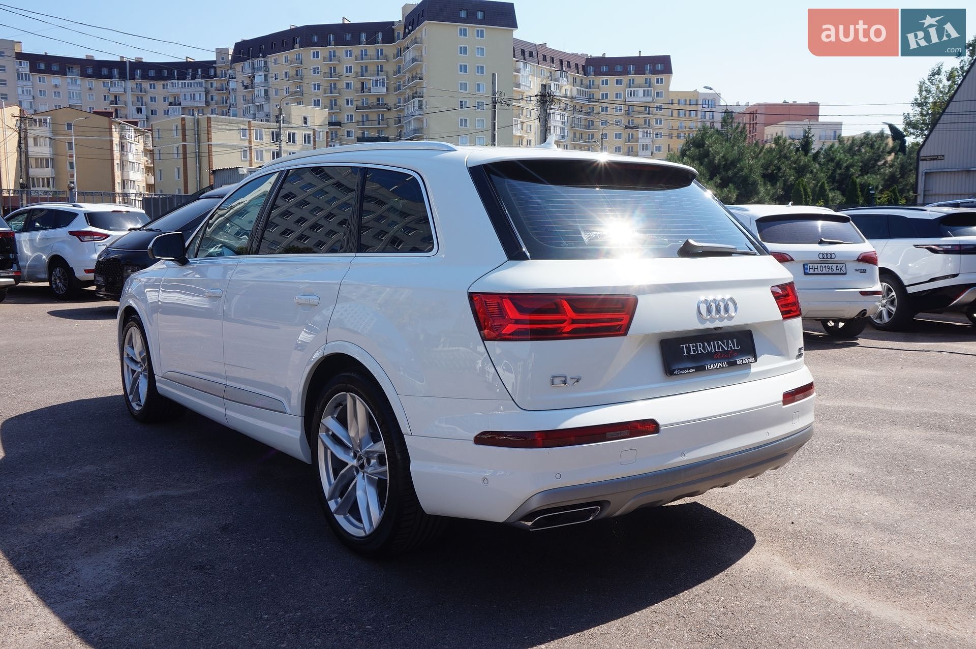 Audi Q7 2017 VIN WAUZZZ4M4JD000590 фото оголошення 7 з 87