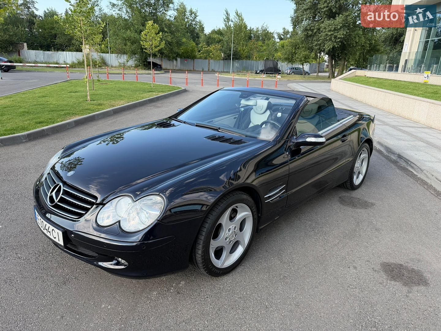 Mercedes-Benz SL-Class 2004 VIN WDB2304751F096379 фото оголошення 9 з 24