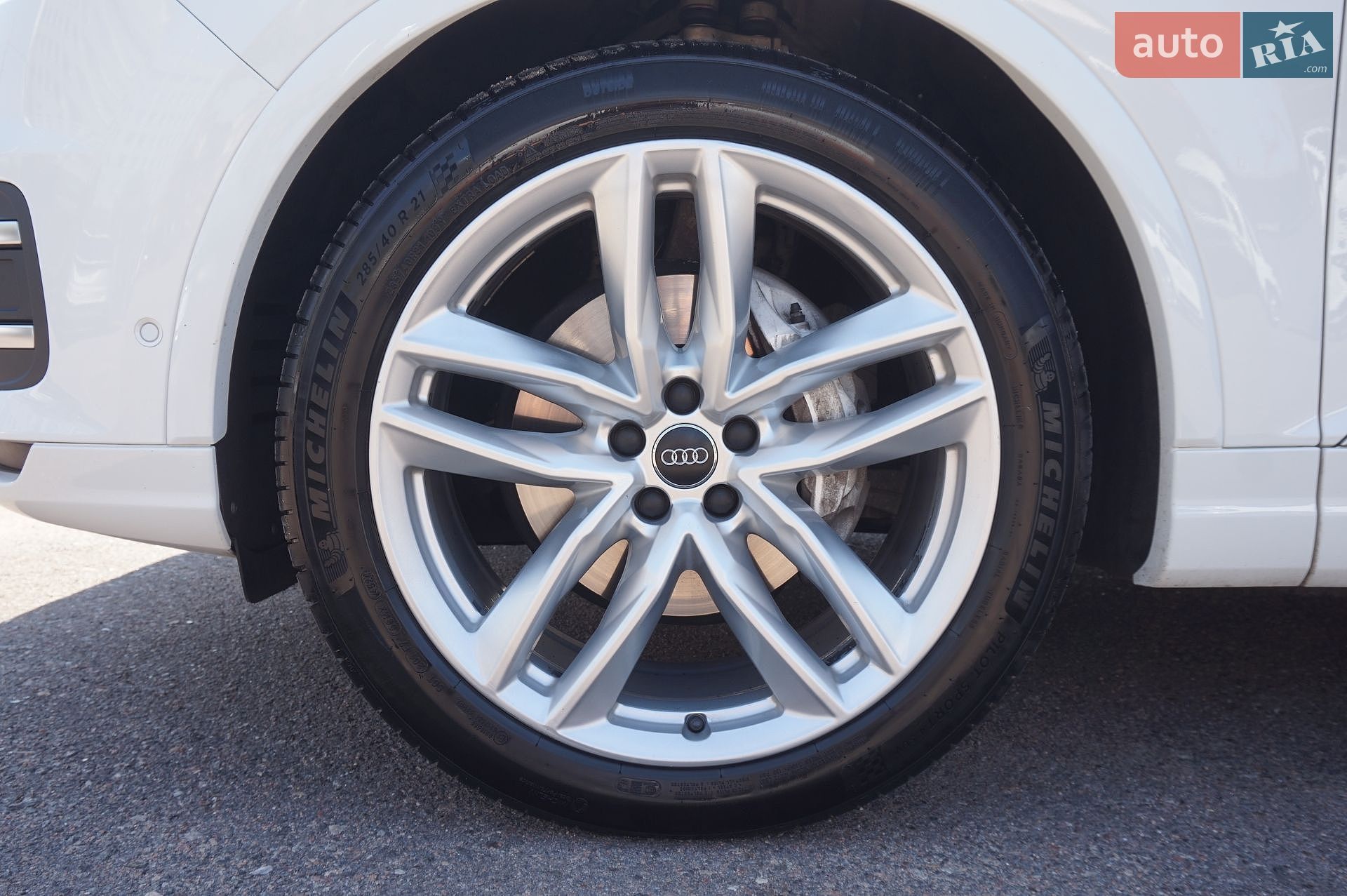 Audi Q7 2017 VIN WAUZZZ4M4JD000590 фото оголошення 14 з 87