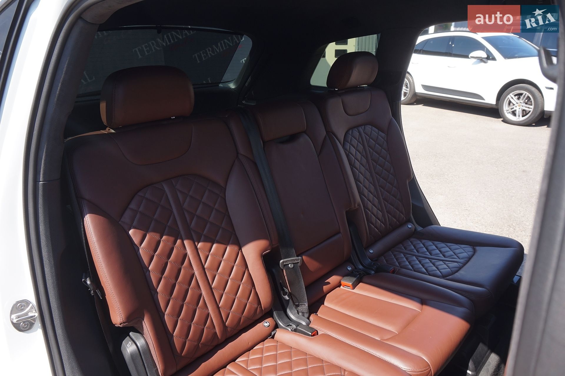 Audi Q7 2017 VIN WAUZZZ4M4JD000590 фото оголошення 34 з 87