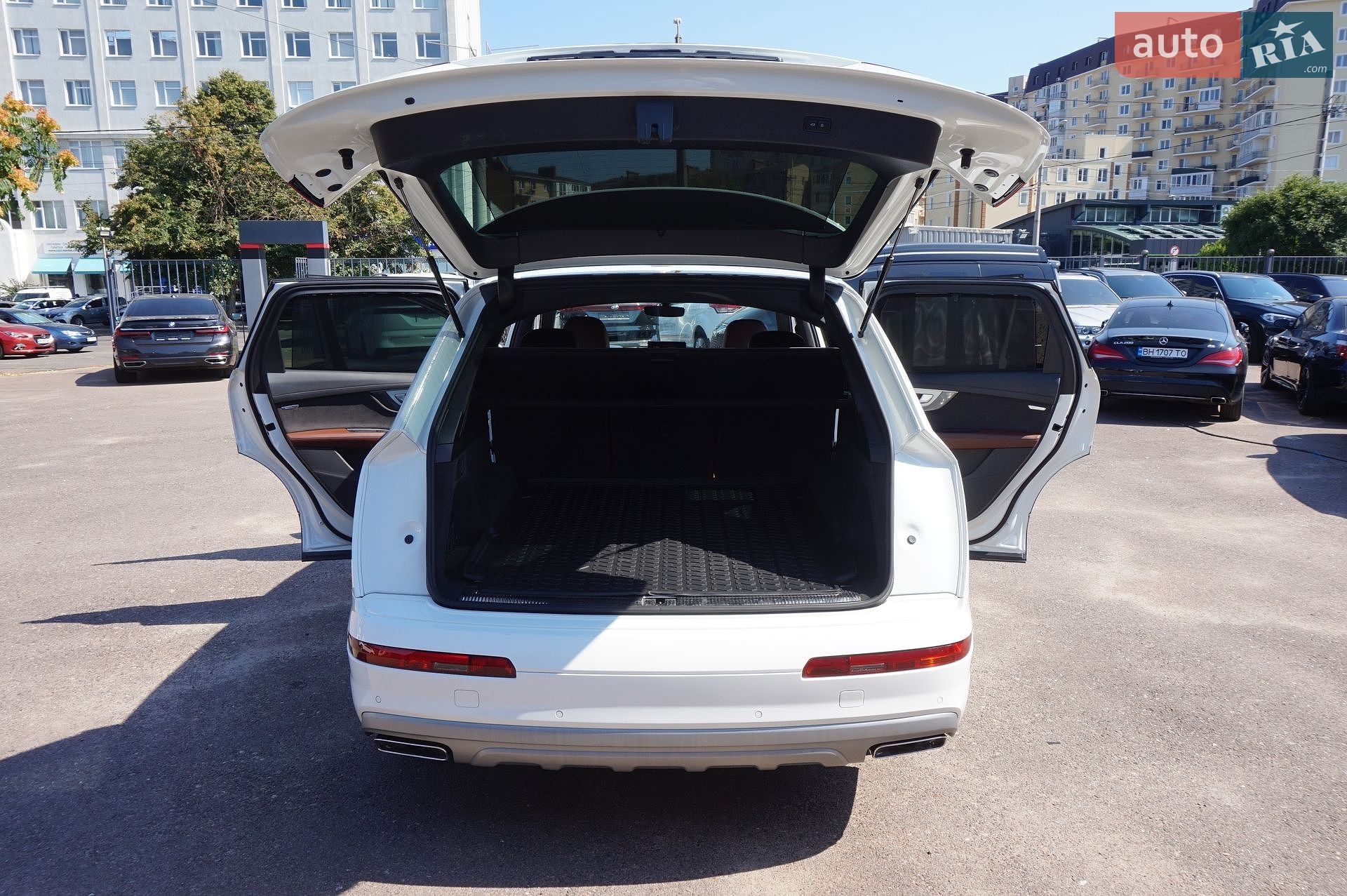 Audi Q7 2017 VIN WAUZZZ4M4JD000590 фото оголошення 45 з 87
