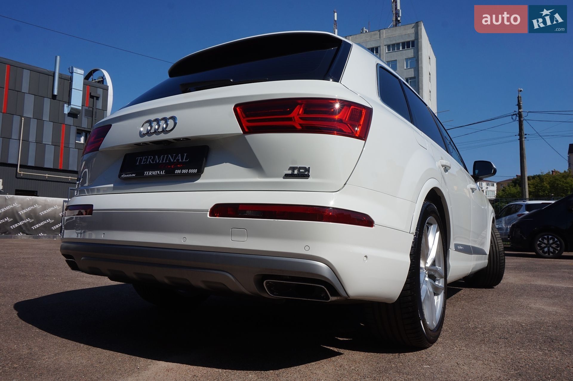 Audi Q7 2017 VIN WAUZZZ4M4JD000590 фото оголошення 86 з 87
