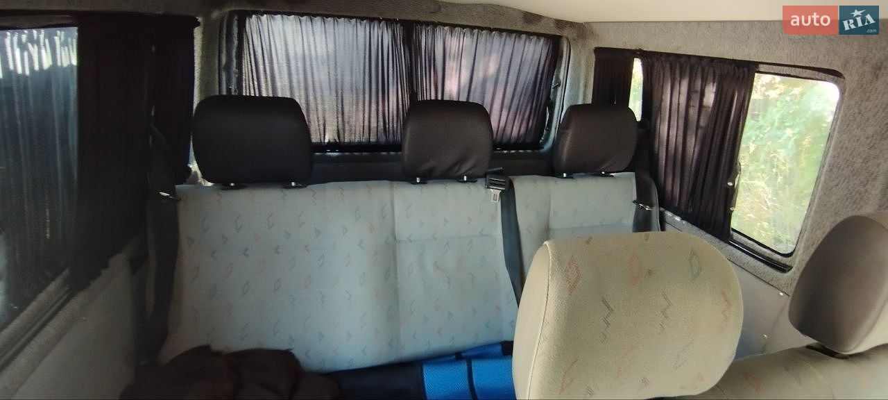 Volkswagen Transporter 2000 VIN WV1ZZZ70ZYH129928 фото оголошення 2 з 18