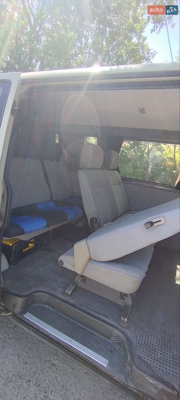 Volkswagen Transporter 2000 VIN WV1ZZZ70ZYH129928 фото оголошення 6 з 18