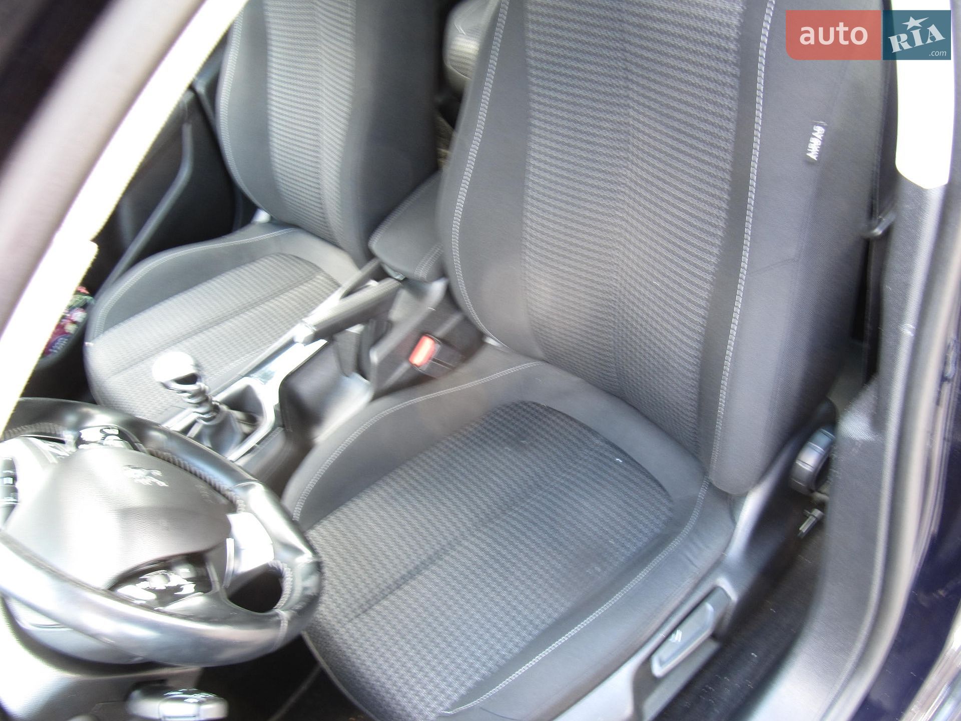 Peugeot 308 2019 VIN VF3LCYHZPKS207297 фото оголошення 38 з 47