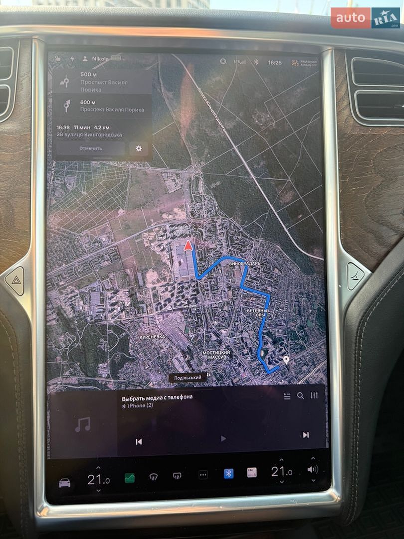 Tesla Model X 2017 VIN 5YJXCBE20HF070252 фото оголошення 6 з 15