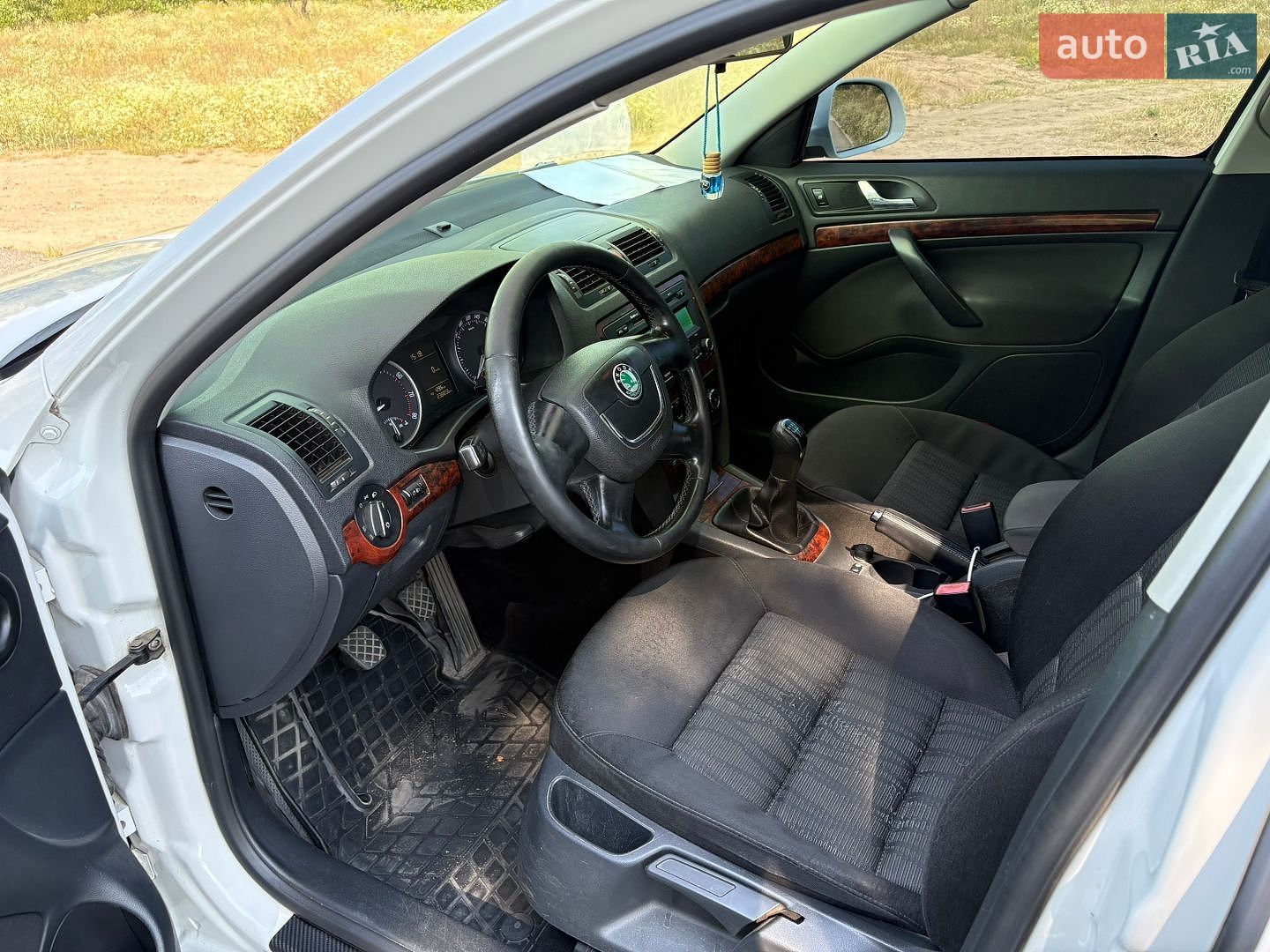 Skoda Octavia 2011 VIN Y6UBK41Z6CB151165 фото оголошення 10 з 13