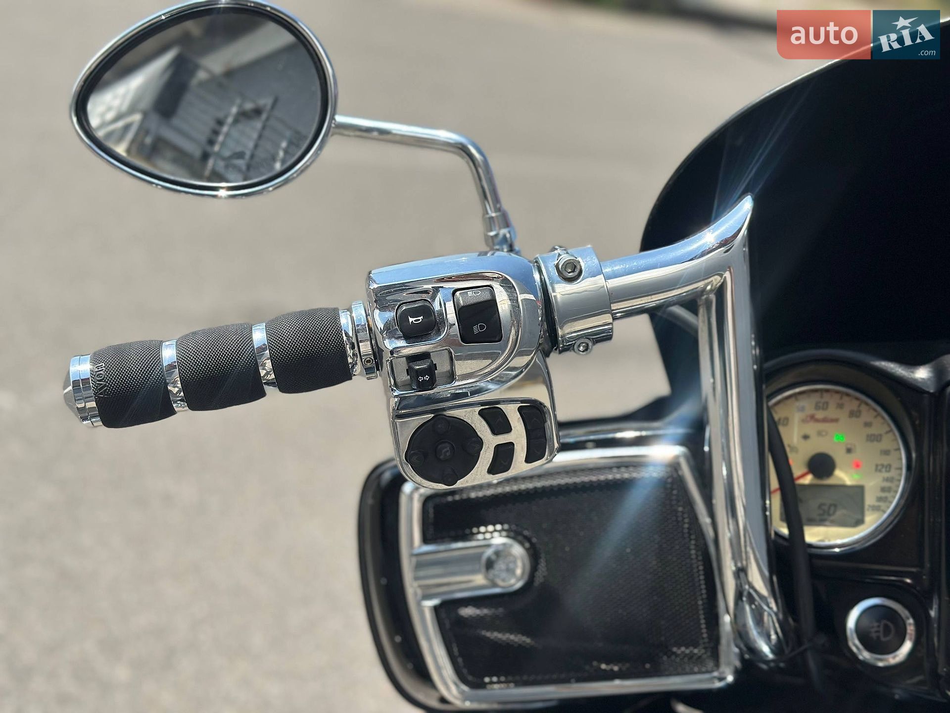 Indian Roadmaster 2017 VIN 56KTRAAA7H3354389 фото оголошення 11 з 14