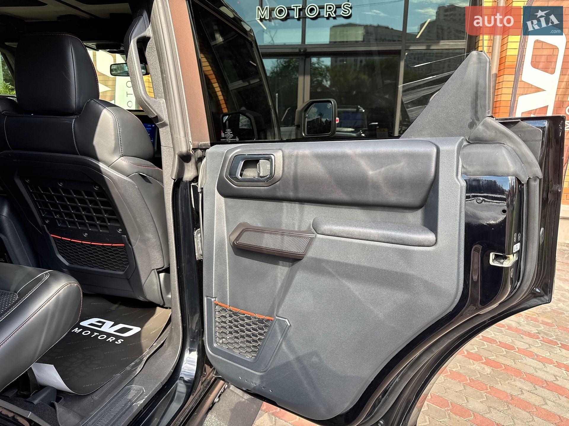 Ford Bronco 2024 VIN 1FMEE0RR8RLB33346 фото оголошення 46 з 53
