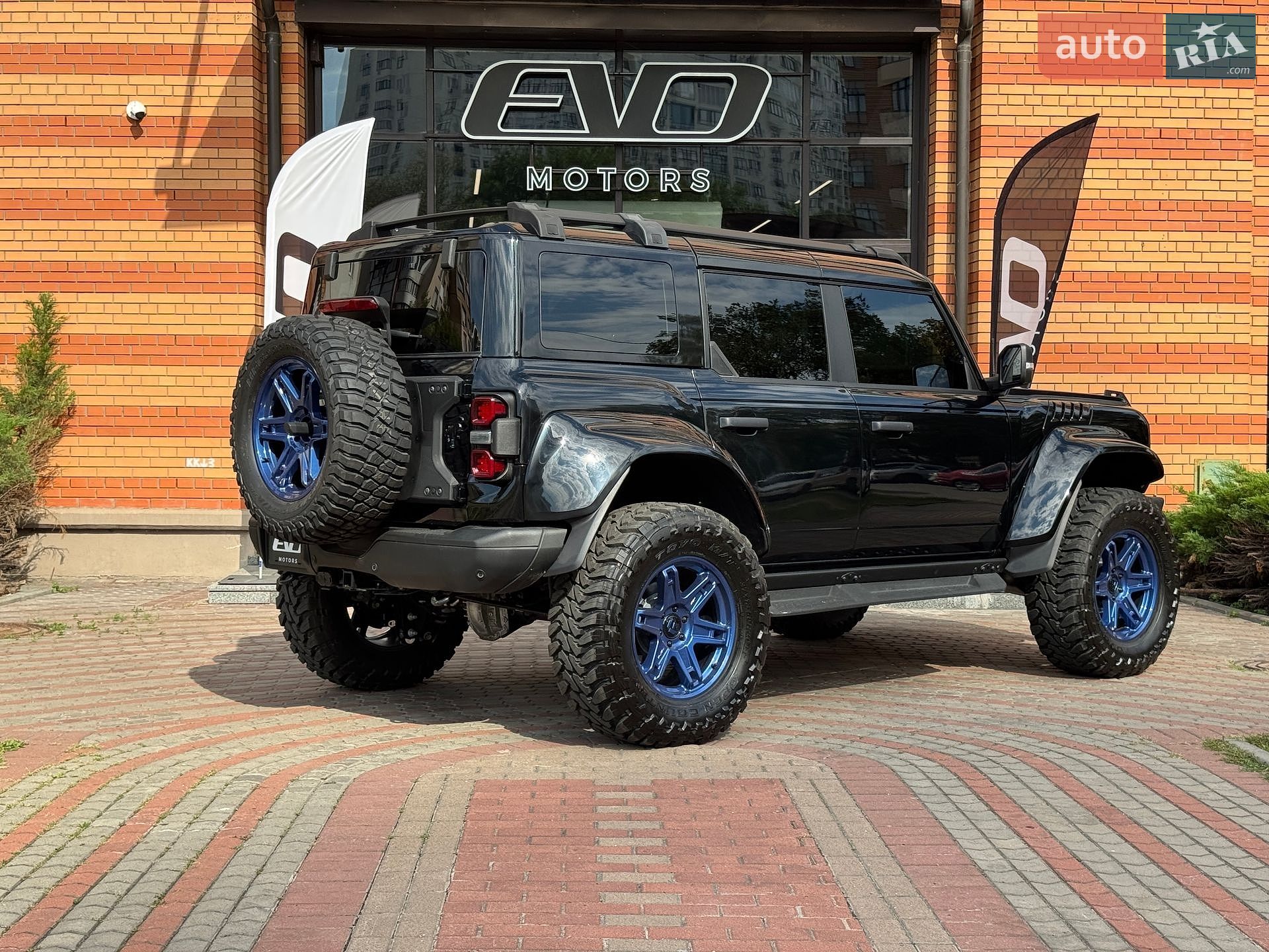 Ford Bronco 2024 VIN 1FMEE0RR8RLB33346 фото оголошення 14 з 53