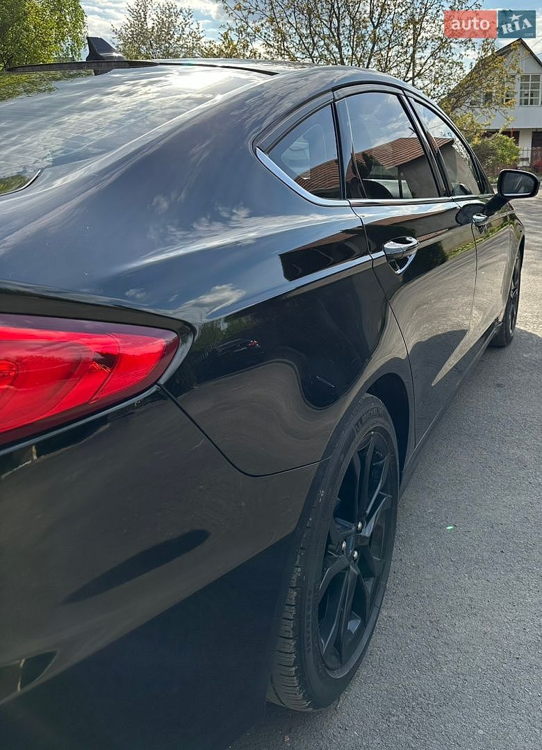 Ford Fusion 2019 VIN 3FA6P0HD5KR286983 фото оголошення 4 з 9