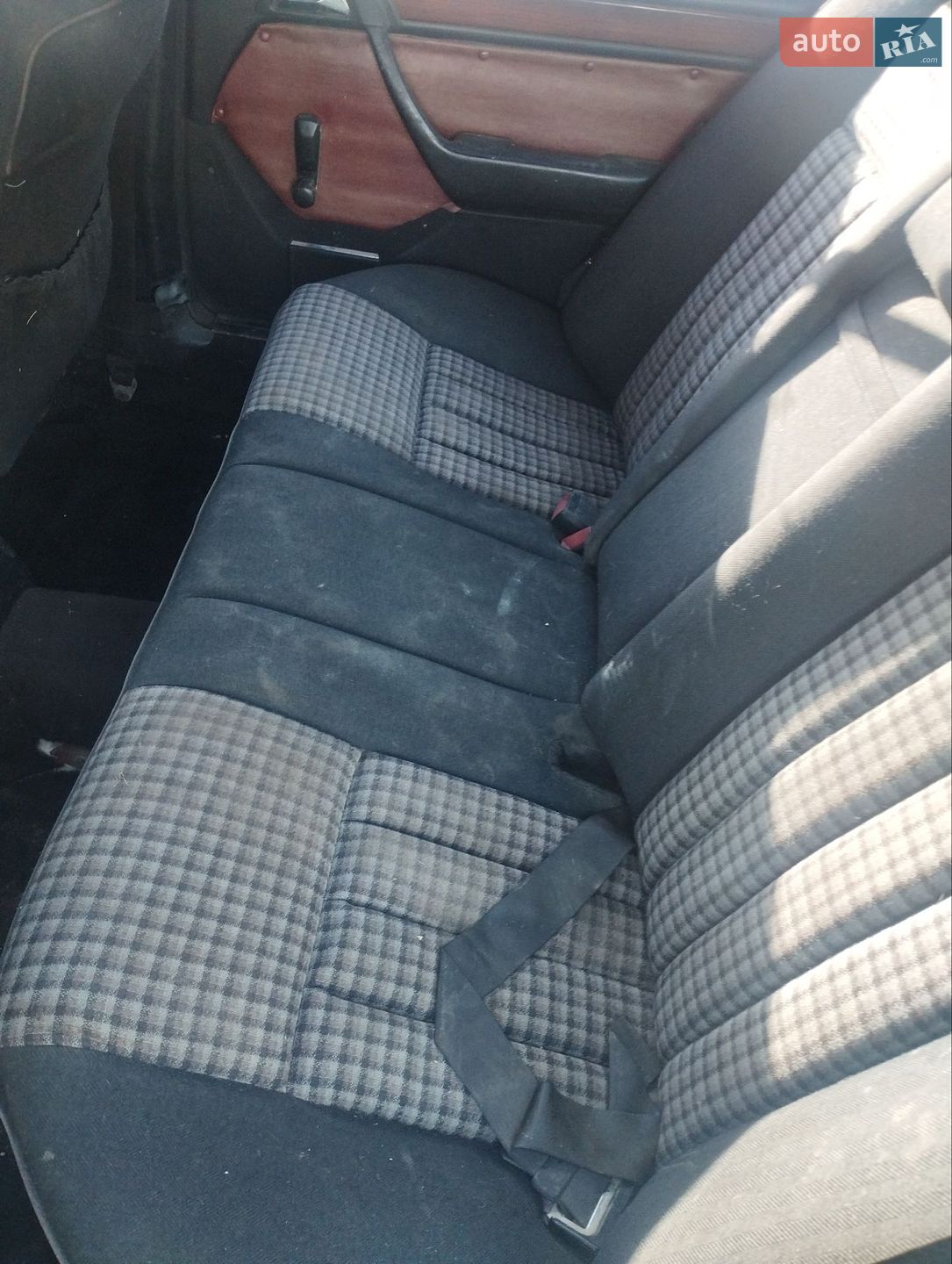 Mercedes-Benz E-Class 1991 VIN WDB1240231B456509 фото оголошення 7 з 11