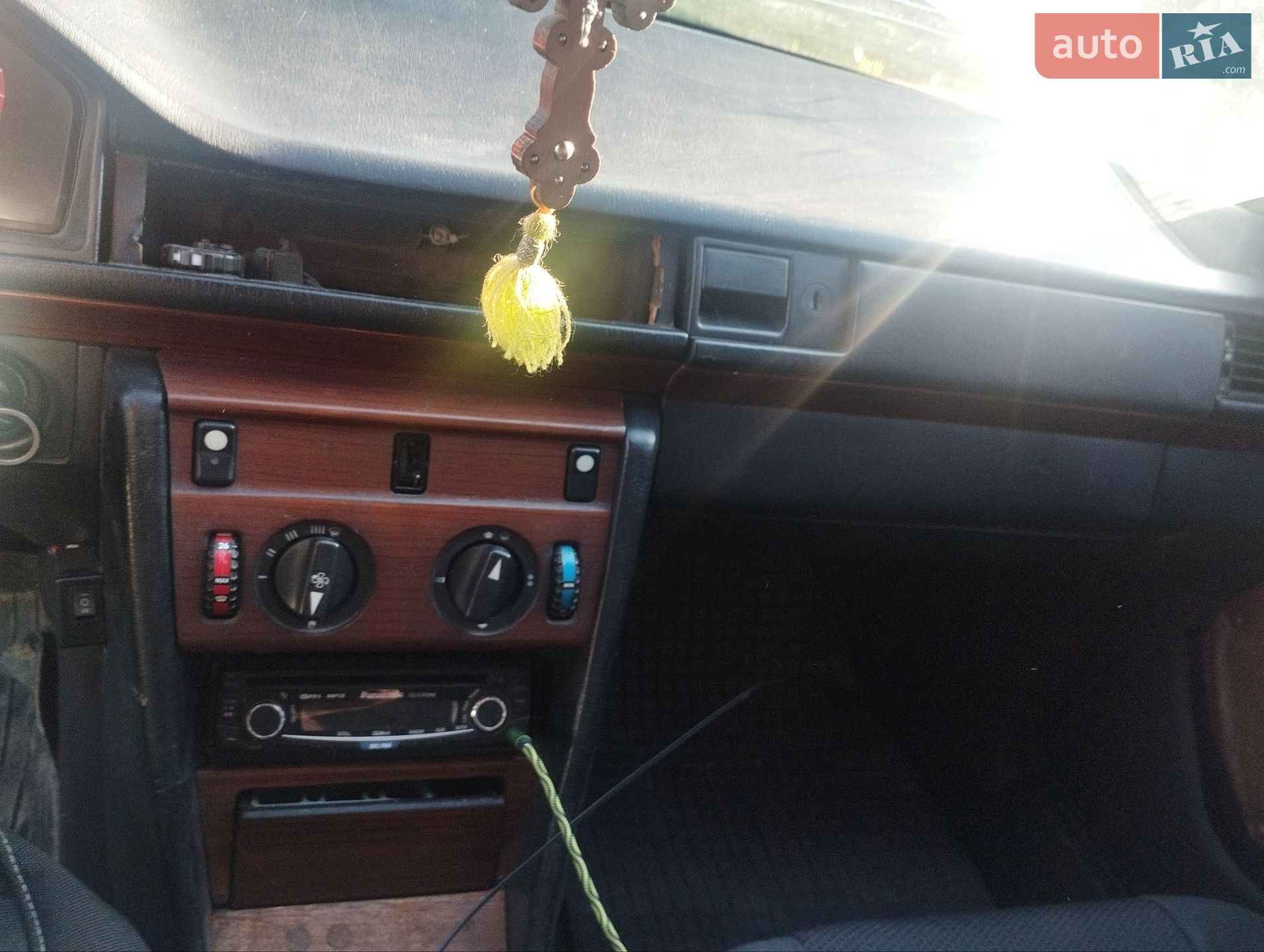 Mercedes-Benz E-Class 1991 VIN WDB1240231B456509 фото оголошення 10 з 11