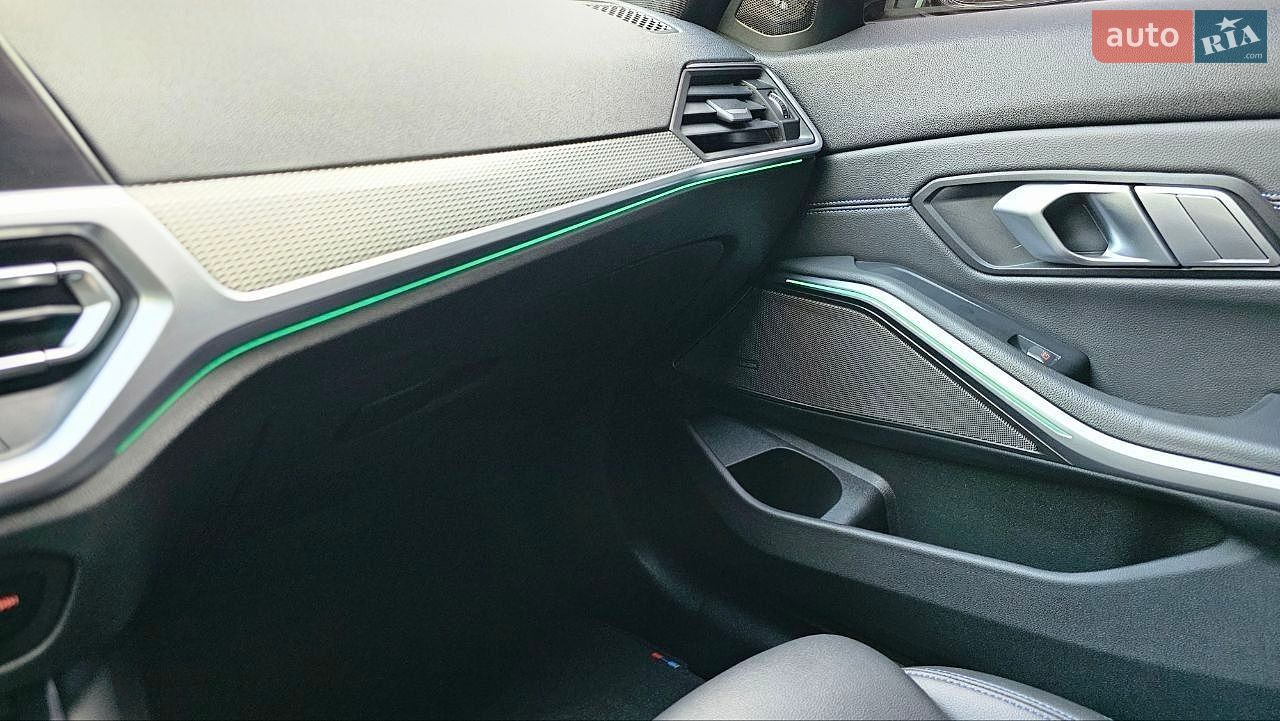 BMW 3 Series 2020 VIN WBA5U91090FK38730 фото оголошення 32 з 41