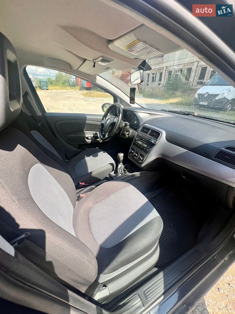 Fiat Grande Punto 2011 VIN ZFA19900001831592 фото оголошення 10 з 15