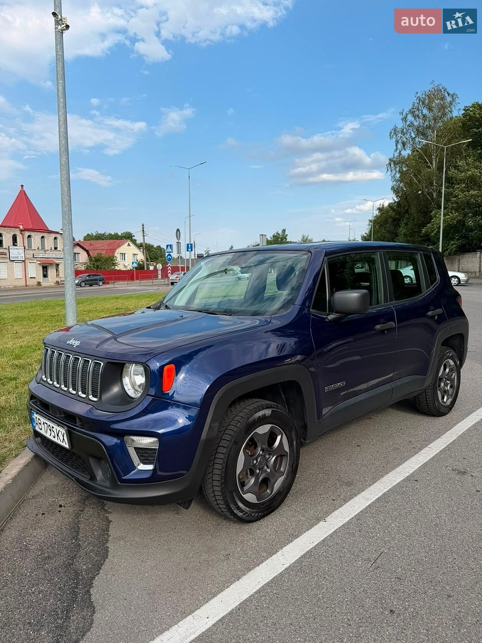 Jeep Renegade 2019 VIN ZACNJBAB5KPJ82366 фото оголошення 2 з 31