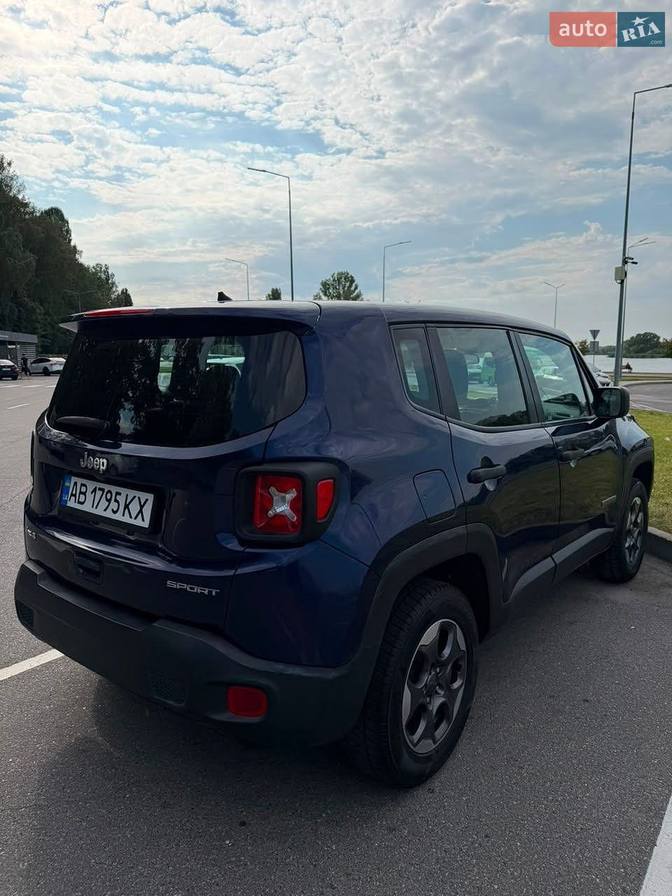 Jeep Renegade 2019 VIN ZACNJBAB5KPJ82366 фото оголошення 11 з 31