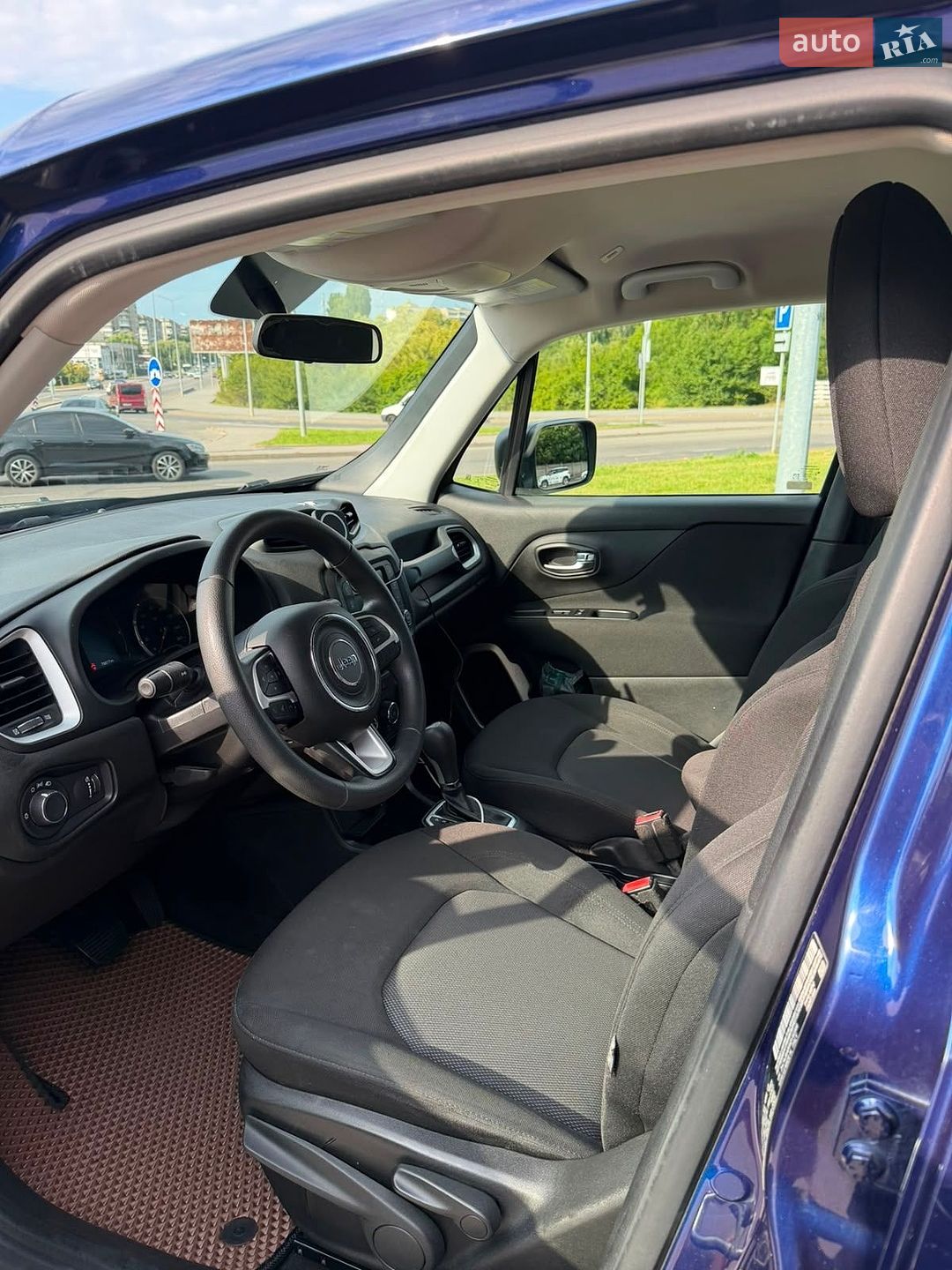 Jeep Renegade 2019 VIN ZACNJBAB5KPJ82366 фото оголошення 28 з 31
