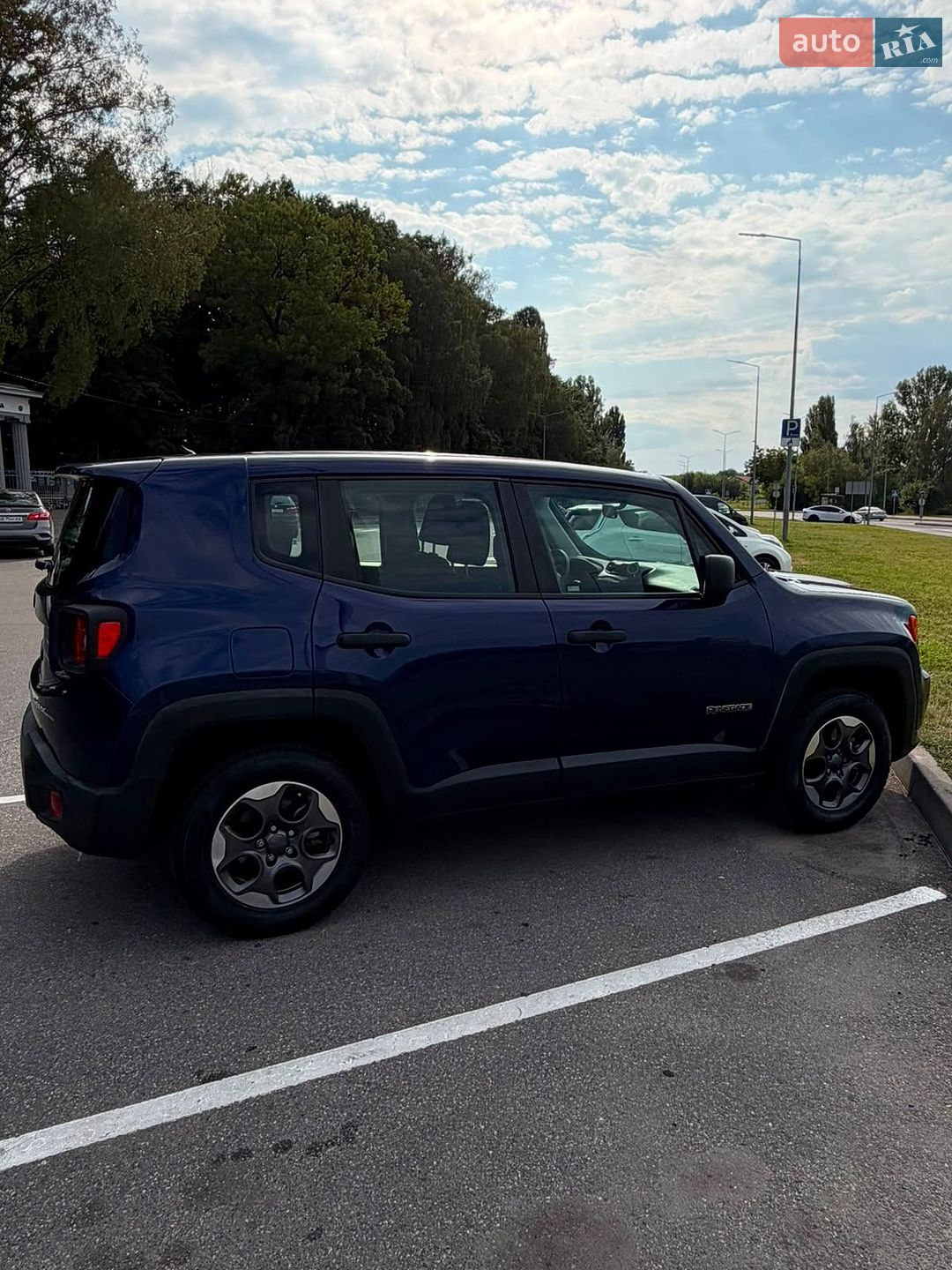 Jeep Renegade 2019 VIN ZACNJBAB5KPJ82366 фото оголошення 8 з 31