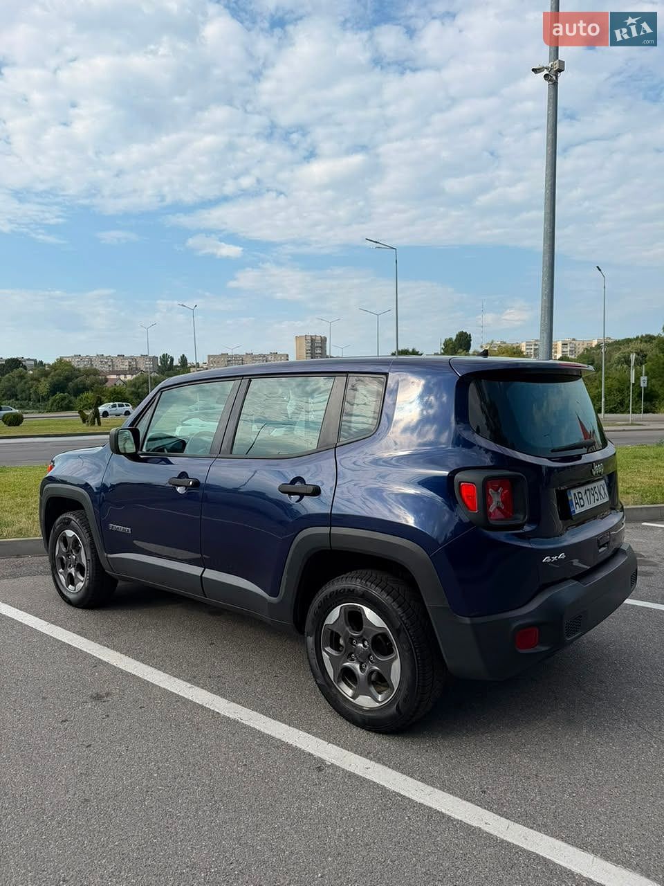 Jeep Renegade 2019 VIN ZACNJBAB5KPJ82366 фото оголошення 10 з 31