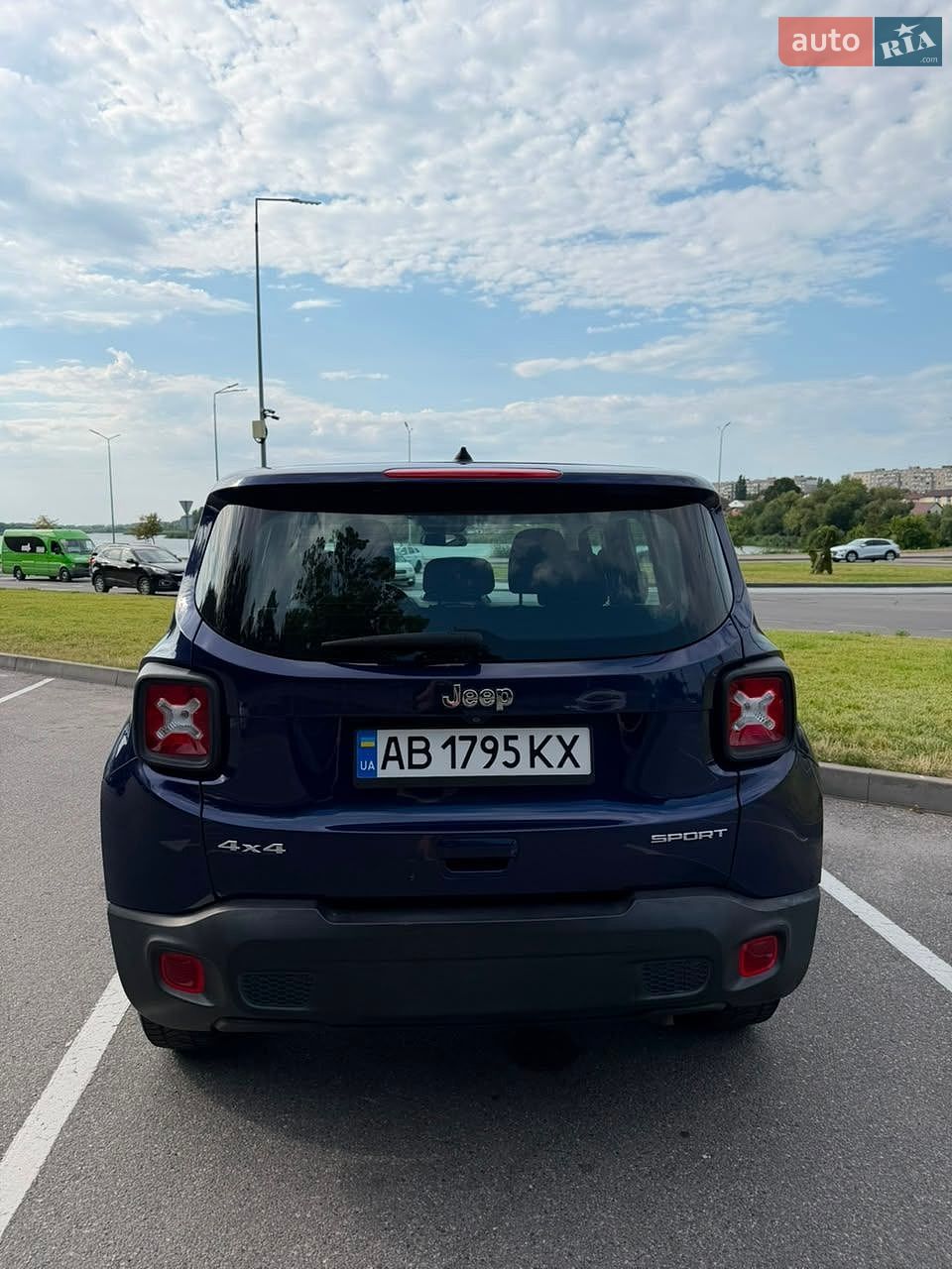 Jeep Renegade 2019 VIN ZACNJBAB5KPJ82366 фото оголошення 13 з 31