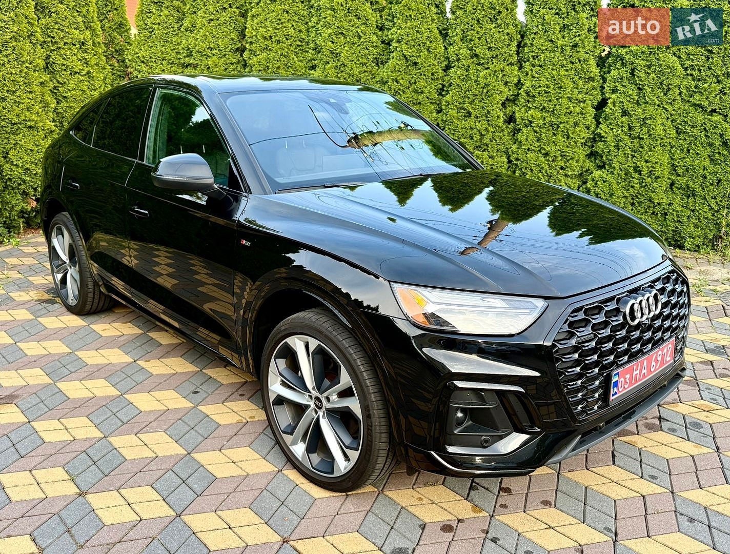 Audi Q5 Sportback 2022 VIN WA15AAFY5P2027127 фото оголошення 2 з 41