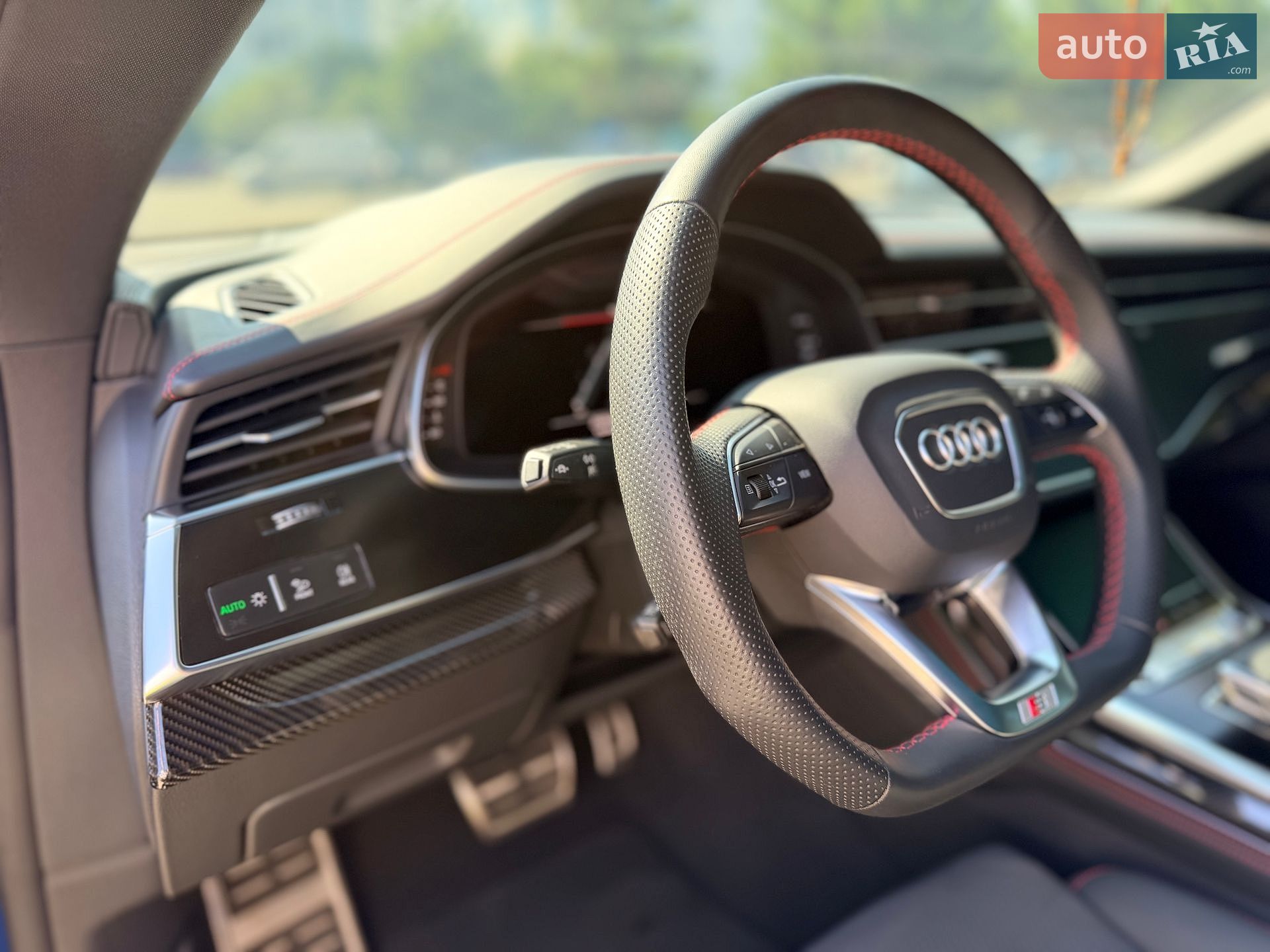 Audi Q8 2023 VIN WAUZZZF19RD004116 фото оголошення 12 з 45